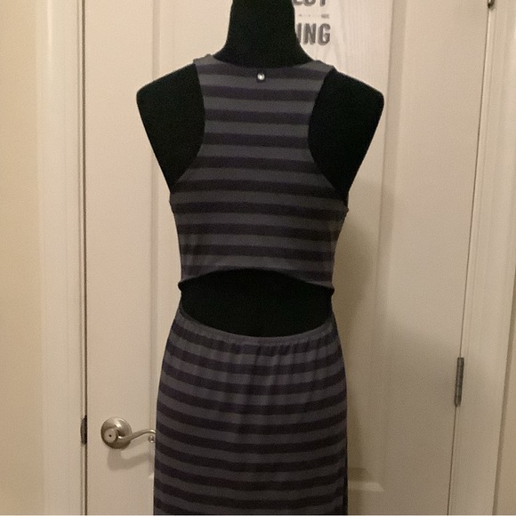 Long Apple Bottlm maxi dress - Picture 7 of 8